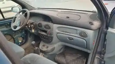 Scrapping Vehicle renault megane i scenic (ja0) k7m702 of the year 1996 powered 