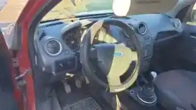 Veículo de Sucata ford fiesta (cbk) f6ja.f6jb do ano 2002 alimentado 