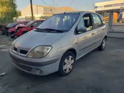 Scrapping Vehicle renault scenic (ja..) k4m700 of the year 2002 powered 