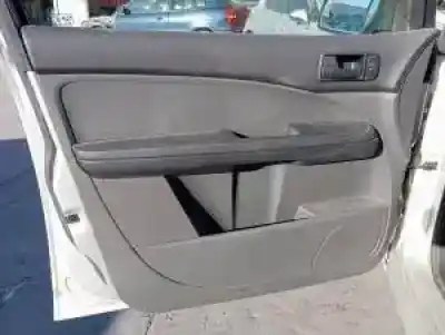 Veicolo di demolizione ford focus c-max (cap) aoda.aodb.syda.g6da.hwda dell'anno 2003 alimentato 