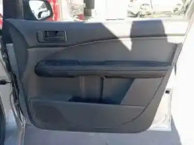 Veicolo di demolizione ford focus c-max (cap) aoda.aodb.syda.g6da.hwda dell'anno 2003 alimentato 