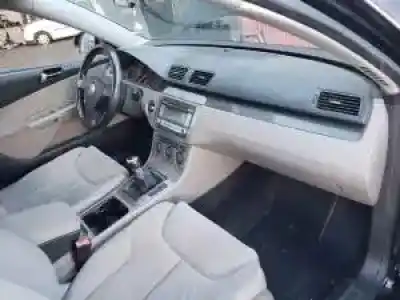 Veículo de Sucata volkswagen passat berlina (3c2) d-bkp do ano 2005 alimentado 