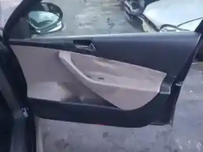 Veículo de Sucata volkswagen passat berlina (3c2) d-bkp do ano 2005 alimentado 