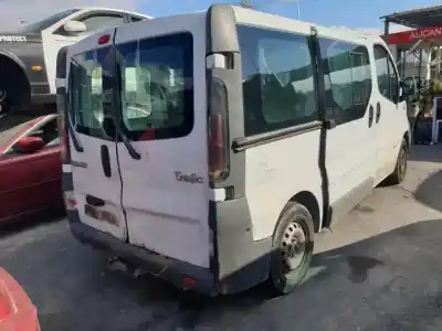 Scrapping Vehicle renault trafic combi (ab 4.01) f9q762 of the year 2001 powered 