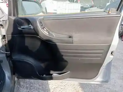 Veicolo di demolizione opel zafira a y22dtr dell'anno 2003 alimentato 