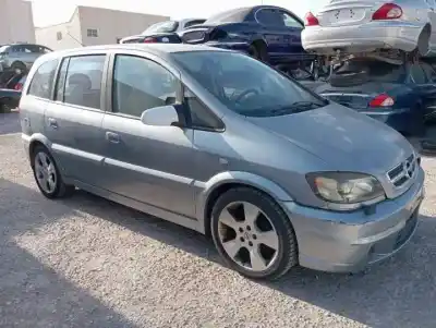 Veicolo di demolizione opel zafira a y22dtr dell'anno 2003 alimentato 