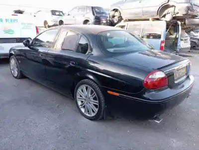 Veículo de Sucata jaguar s-type 7b.7g do ano 2004 alimentado 