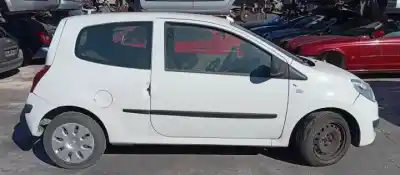 Veicolo di demolizione renault twingo d7f800 dell'anno 2008 alimentato 