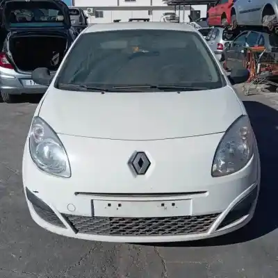 Veicolo di demolizione renault twingo d7f800 dell'anno 2008 alimentato 