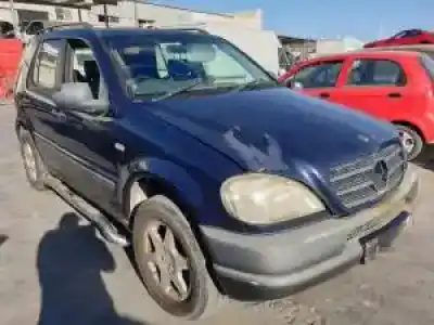 Veículo de Sucata mercedes-benz clase m (w163) 112942 do ano 1997 alimentado 