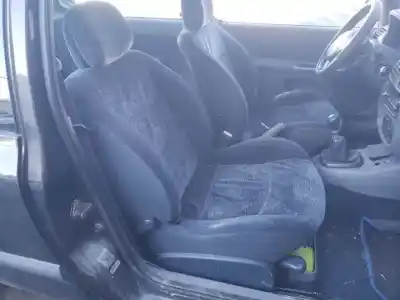 Scrapping Vehicle renault clio ii fase i (b/cbo) k4m748 of the year 1998 powered 