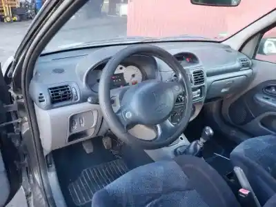 Scrapping Vehicle renault clio ii fase i (b/cbo) k4m748 of the year 1998 powered 