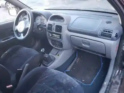 Scrapping Vehicle renault clio ii fase i (b/cbo) k4m748 of the year 1998 powered 