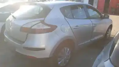 Veículo de Sucata renault megane iii berlina 5 p h5f400 do ano 2014 alimentado 