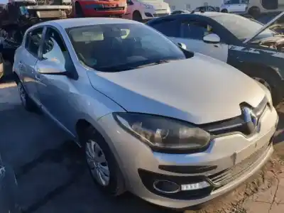 Veículo de Sucata renault megane iii berlina 5 p h5f400 do ano 2014 alimentado 