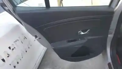 Veículo de Sucata renault megane iii berlina 5 p h5f400 do ano 2014 alimentado 