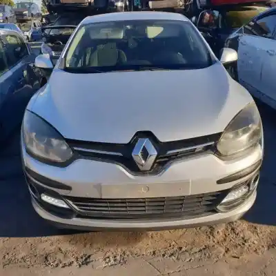 Veículo de Sucata renault megane iii berlina 5 p h5f400 do ano 2014 alimentado 
