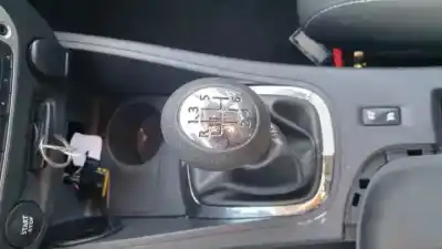 Veículo de Sucata renault megane iii berlina 5 p h5f400 do ano 2014 alimentado 