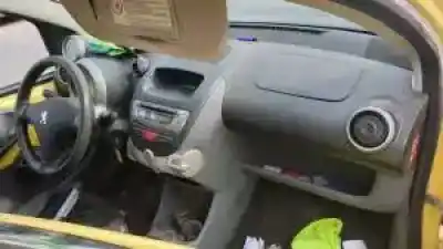 Veículo de Sucata peugeot 107 cfa do ano 2005 alimentado 