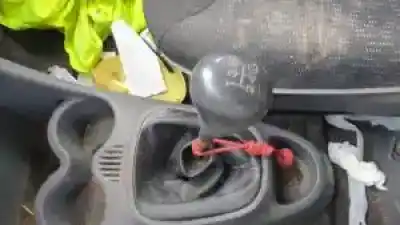 Veículo de Sucata peugeot 107 cfa do ano 2005 alimentado 