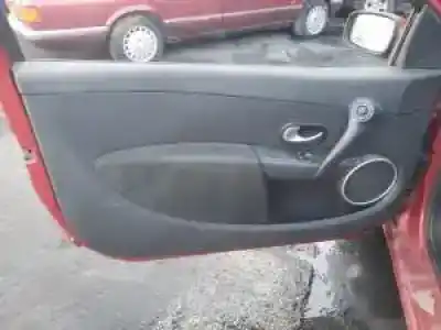 Veicolo di demolizione renault clio iii k9k764 dell'anno 2005 alimentato 