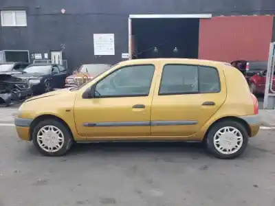 Здавання транспортного засобу renault clio ii fase i (b/cbo) d7f720 року 1999 потужний 