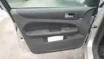 Veicolo di demolizione ford focus berlina (cap) hwda.hwdb.shda.shdb.shdc dell'anno 2005 alimentato 