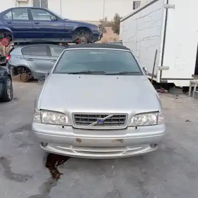 Здавання транспортного засобу volvo c70 cabriolet b5204t4 року 1999 потужний 