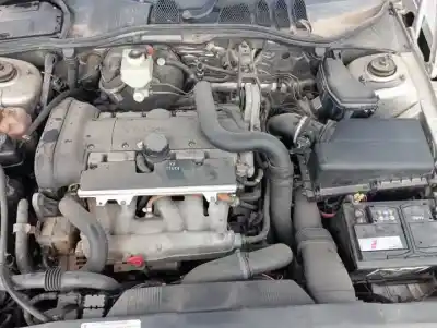 Здавання транспортного засобу volvo c70 cabriolet b5204t4 року 1999 потужний 