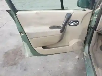 Veicolo di demolizione renault scénic ii (jm0/1_) 2.0 (jm05, jm0u, jm1n, jm1u, jm2v) dell'anno 2003 alimentato 