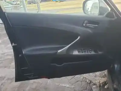 Здавання транспортного засобу lexus is200 (ds2/is2) 2adfhv року 2005 потужний 