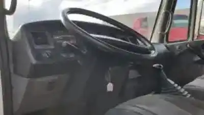 Véhicule à la ferraille nissan atleon (tk) bd30ti de l'année 2000 alimenté 