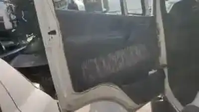 Véhicule à la ferraille nissan atleon (tk) bd30ti de l'année 2000 alimenté 