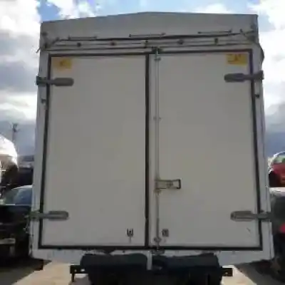 Véhicule à la ferraille nissan atleon (tk) bd30ti de l'année 2000 alimenté 