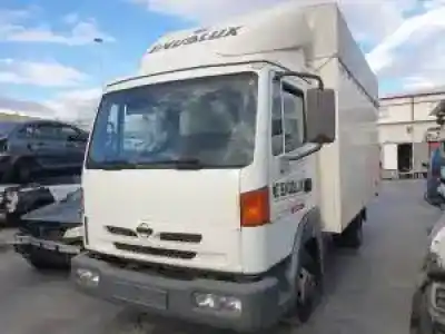 Veicolo di demolizione NISSAN ATLEON (TK) BD30Ti dell'anno 2000 alimentato 