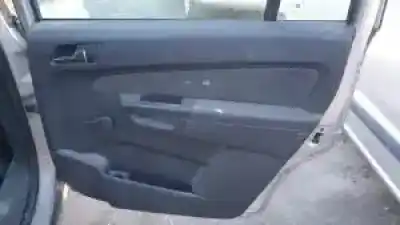 Veicolo di demolizione opel zafira b z19dtl dell'anno 2005 alimentato 