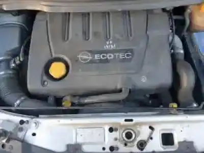 Veicolo di demolizione opel zafira b z19dtl dell'anno 2005 alimentato 