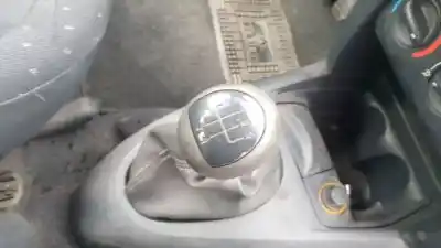 Здавання транспортного засобу renault clio ii fase ii (b/cb0) d4f706 року 2001 потужний 