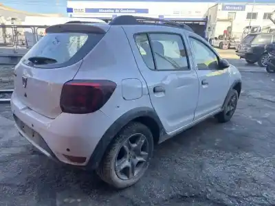Veículo de Sucata dacia sandero h4b408 do ano 2012 alimentado 