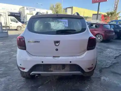 Veículo de Sucata dacia sandero h4b408 do ano 2012 alimentado 
