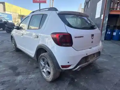 Veículo de Sucata dacia sandero h4b408 do ano 2012 alimentado 