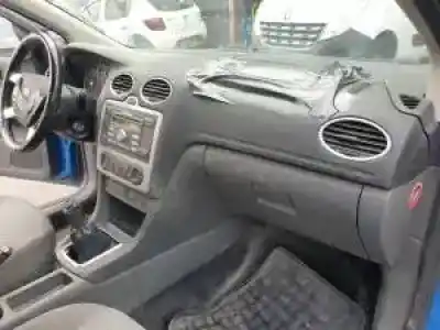 Veicolo di demolizione ford focus berlina (cap) d/hhda dell'anno 2005 alimentato 