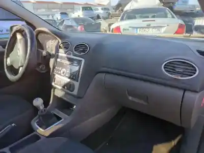 Veicolo di demolizione ford focus berlina (cap) g6da.g6db.g6dd dell'anno 2004 alimentato 