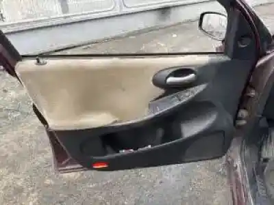 Veicolo di demolizione fiat stilo (192) 192a4000 dell'anno 2001 alimentato 