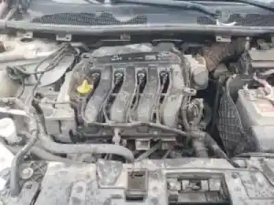 Veículo de Sucata renault megane iii berlina 5 p k4m848 do ano 2010 alimentado 