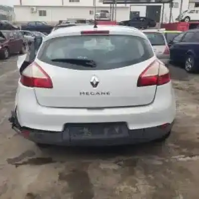 Veículo de Sucata renault megane iii berlina 5 p k4m848 do ano 2010 alimentado 