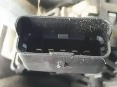 Здавання транспортного засобу renault clio ii fase i (b/cbo) d4f712 року 2001 потужний 