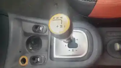 Veículo de Sucata citroen c2 (jm_) 1.6 do ano 2003 alimentado 