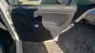 Veicolo di demolizione volkswagen polo berlina (6n2) d-aef dell'anno 1999 alimentato 