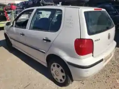 Veicolo di demolizione volkswagen polo berlina (6n2) d-aef dell'anno 1999 alimentato 